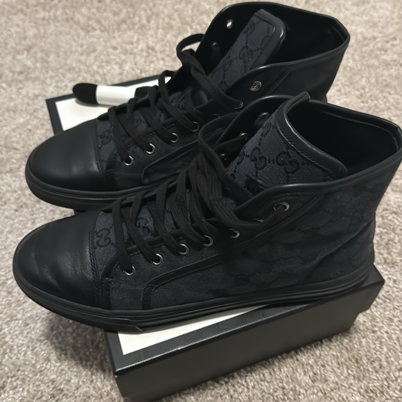 Woman’s Gucci chuck sneakers Size 40.5. - Picture 3 of 4